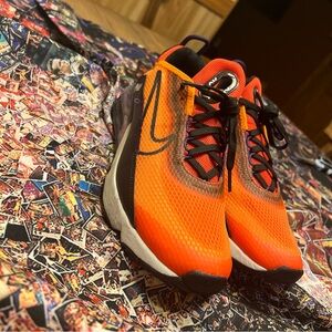 Size 7y/8.5W nike airmax 2090 magma orange